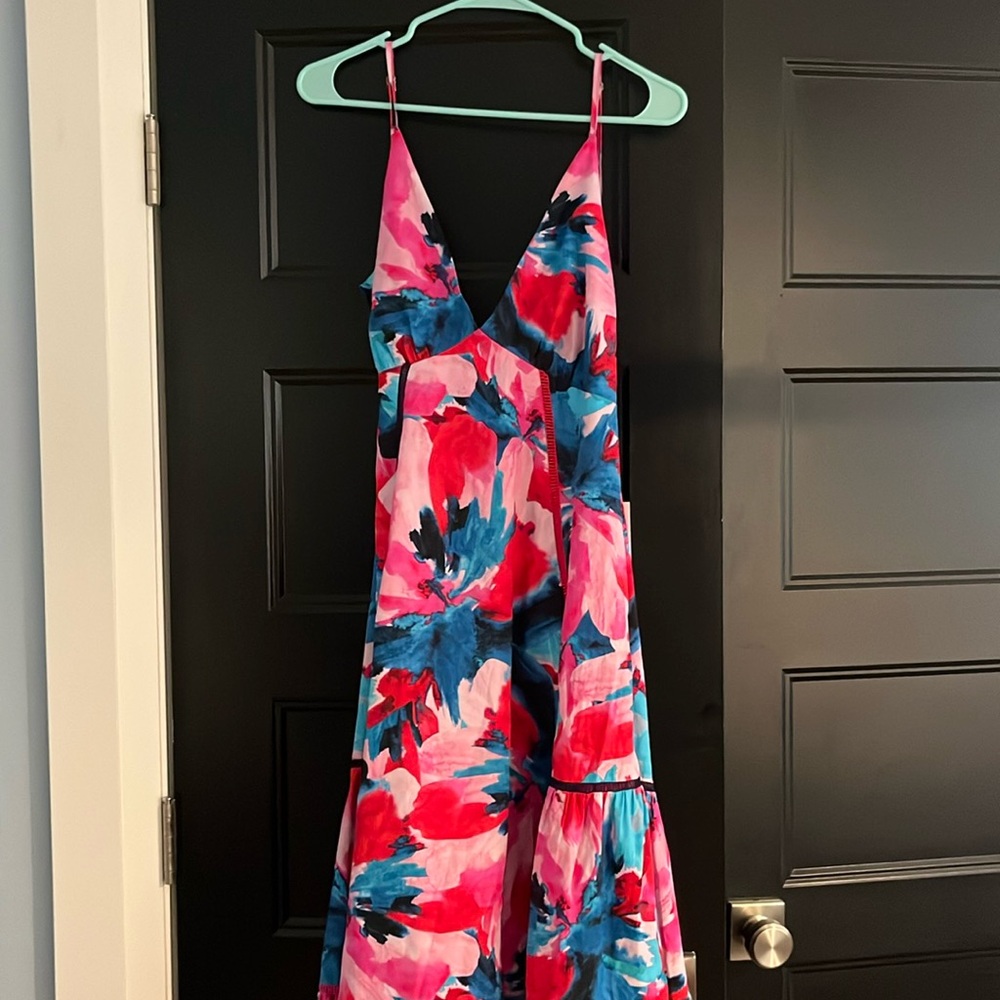 NWT!! Aqua floral tie back maxi dress! Size M!